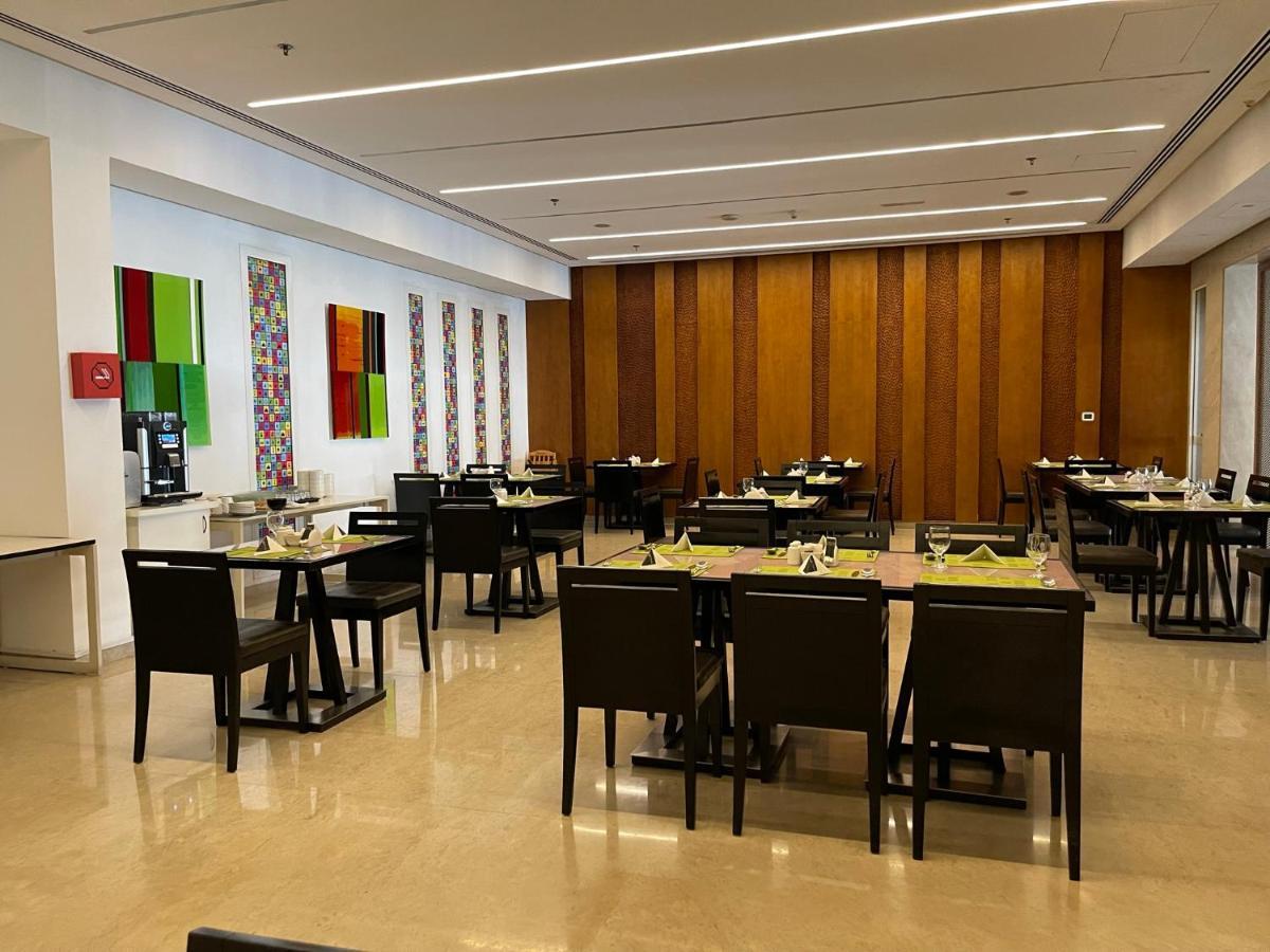 Hues Boutique Hotel Дубай Экстерьер фото