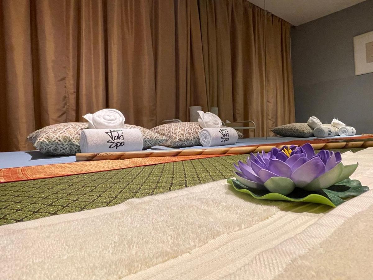 Hues Boutique Hotel Дубай Экстерьер фото