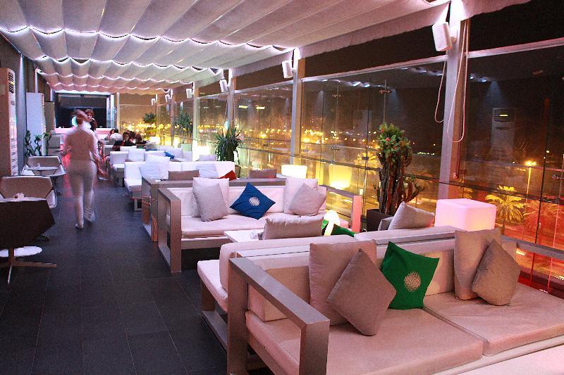 Hues Boutique Hotel Дубай Экстерьер фото